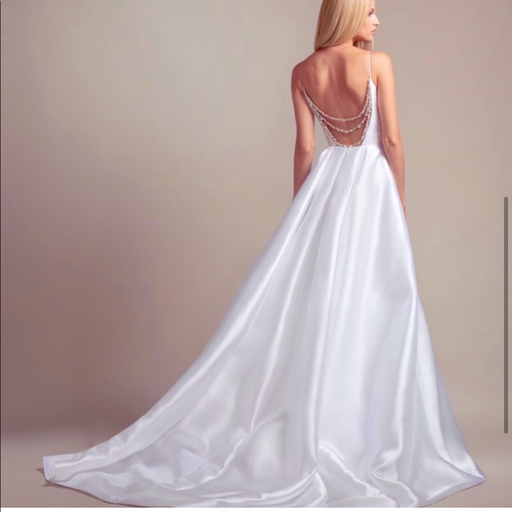 Hayley Paige Vanna gown